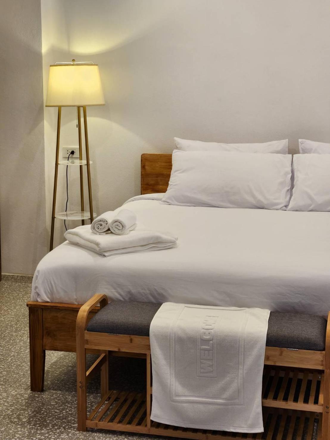 The Duck Cafe And Resort Τρατ Εξωτερικό φωτογραφία