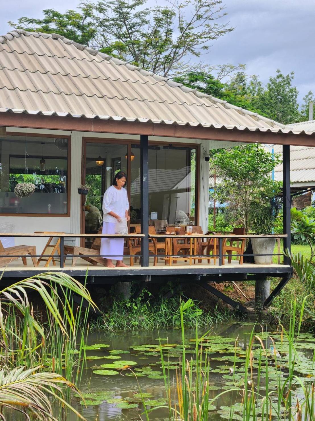 The Duck Cafe And Resort Τρατ Εξωτερικό φωτογραφία