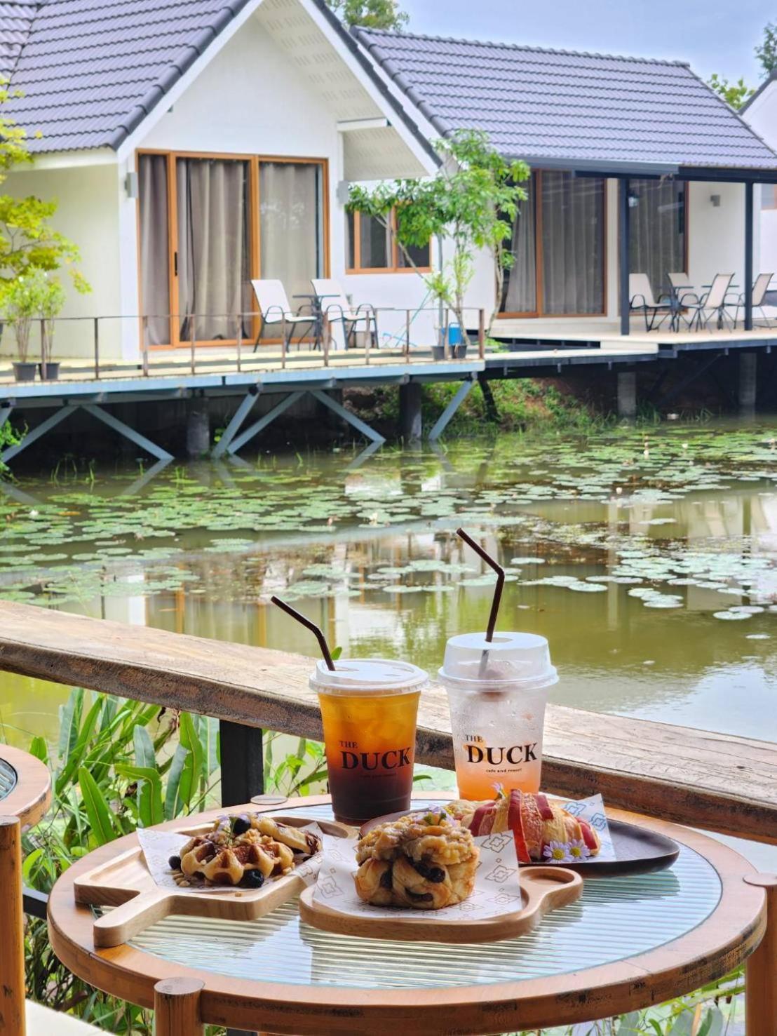 The Duck Cafe And Resort Τρατ Εξωτερικό φωτογραφία