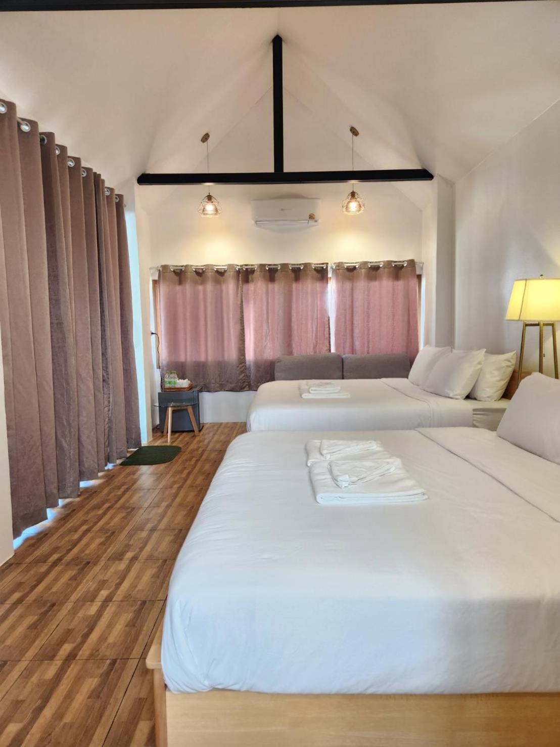 The Duck Cafe And Resort Τρατ Εξωτερικό φωτογραφία